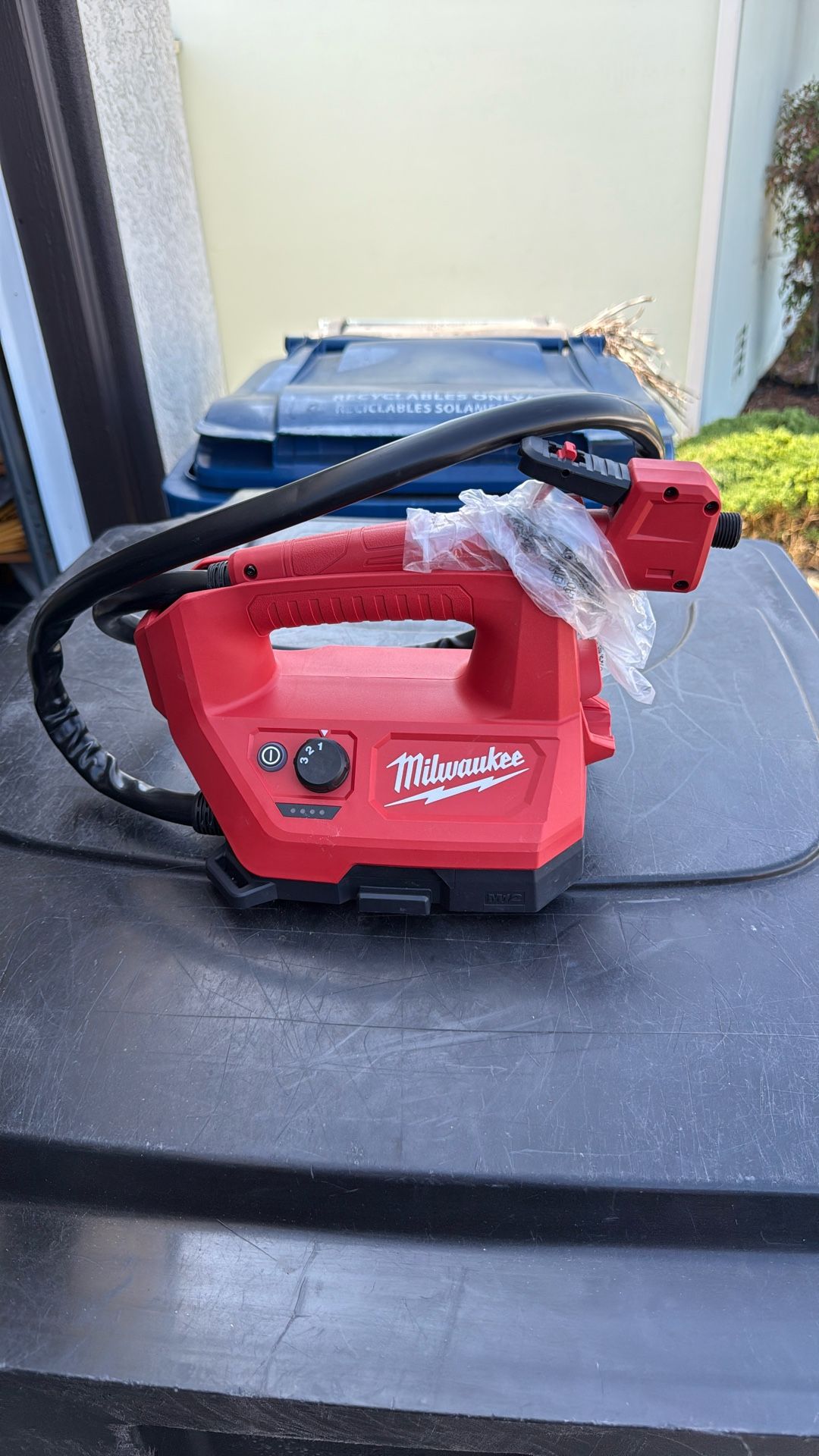 Milwaukee M12 Sprayer Powered Head