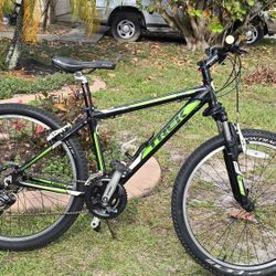 Trek 3500 Mountain Bike