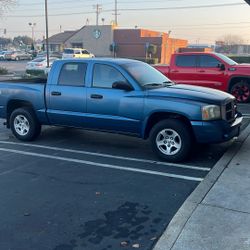 2005 Dodge Dakota $4250 OBO .