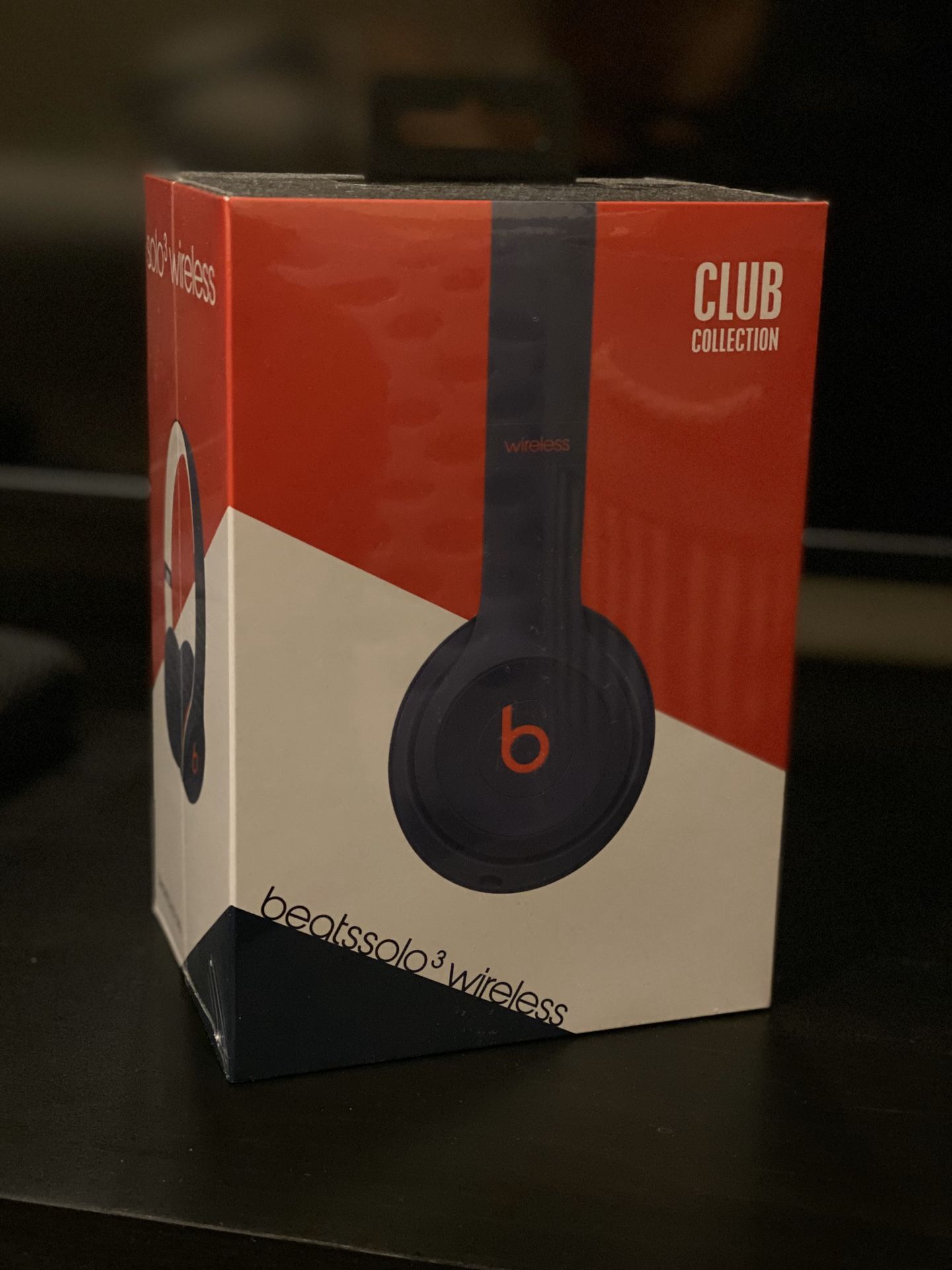 Beats Solo 3 wireless BRAND NEW, sealed