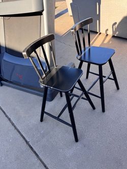 Pair of kids tall chairs