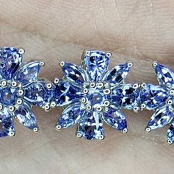 Tanzanite Bracelets Pear-shaped Stones In A Flower Pattern