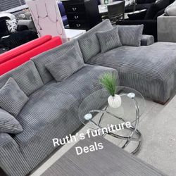 Dark Gray XL Sectional Sofa With  5 Accent Pillows 