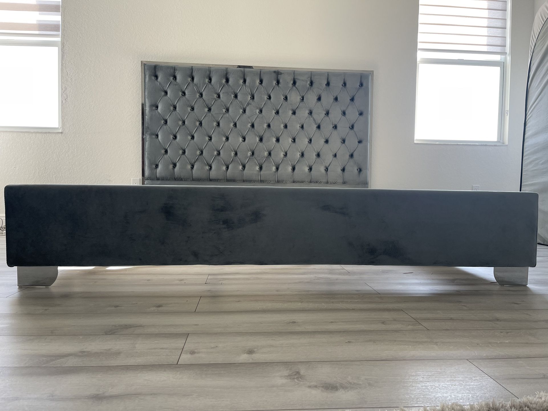 Gray King Tufted Bed Silver Frame