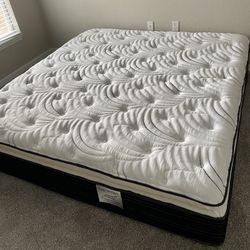 King Size Mattress 14” Inches Thick Pillow Top. New From Factory. Available All Size. Same Day Delivery