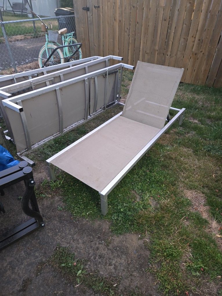 Aluminum Pool Lounge Chairs