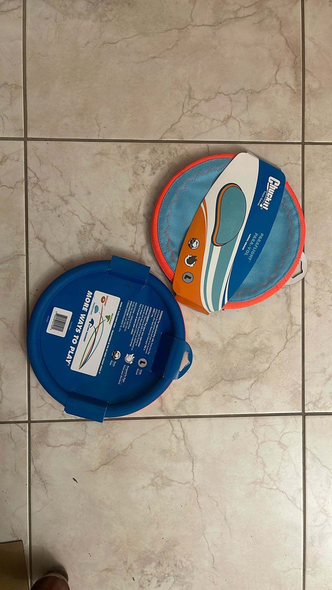 Chuckit! Paraflight Flying Disc Nylon Frisbee Dog Toy for Pools, Large 10.25" for Dogs 60-100 lb, Multicolor