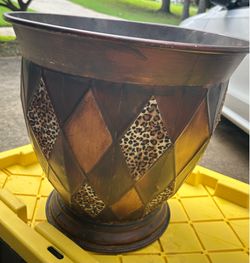 Gently used brown planter