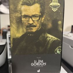 Hot Toys Exclusive Lt. Jim Gordon The Dark Knight 
