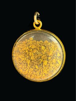 10k yellow gold frame 20k gold nugget vintage glass pendant locket charm