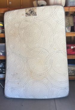 Full size matress