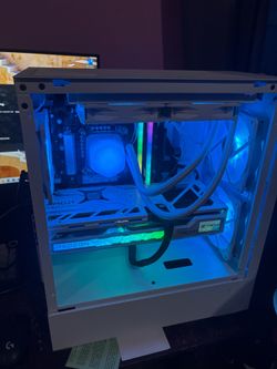 All-White Gaming PC (i7 14700F / RX 9070 XT Taichi 16GB / 32GB DDR5) + Free Keyboard & Mouse