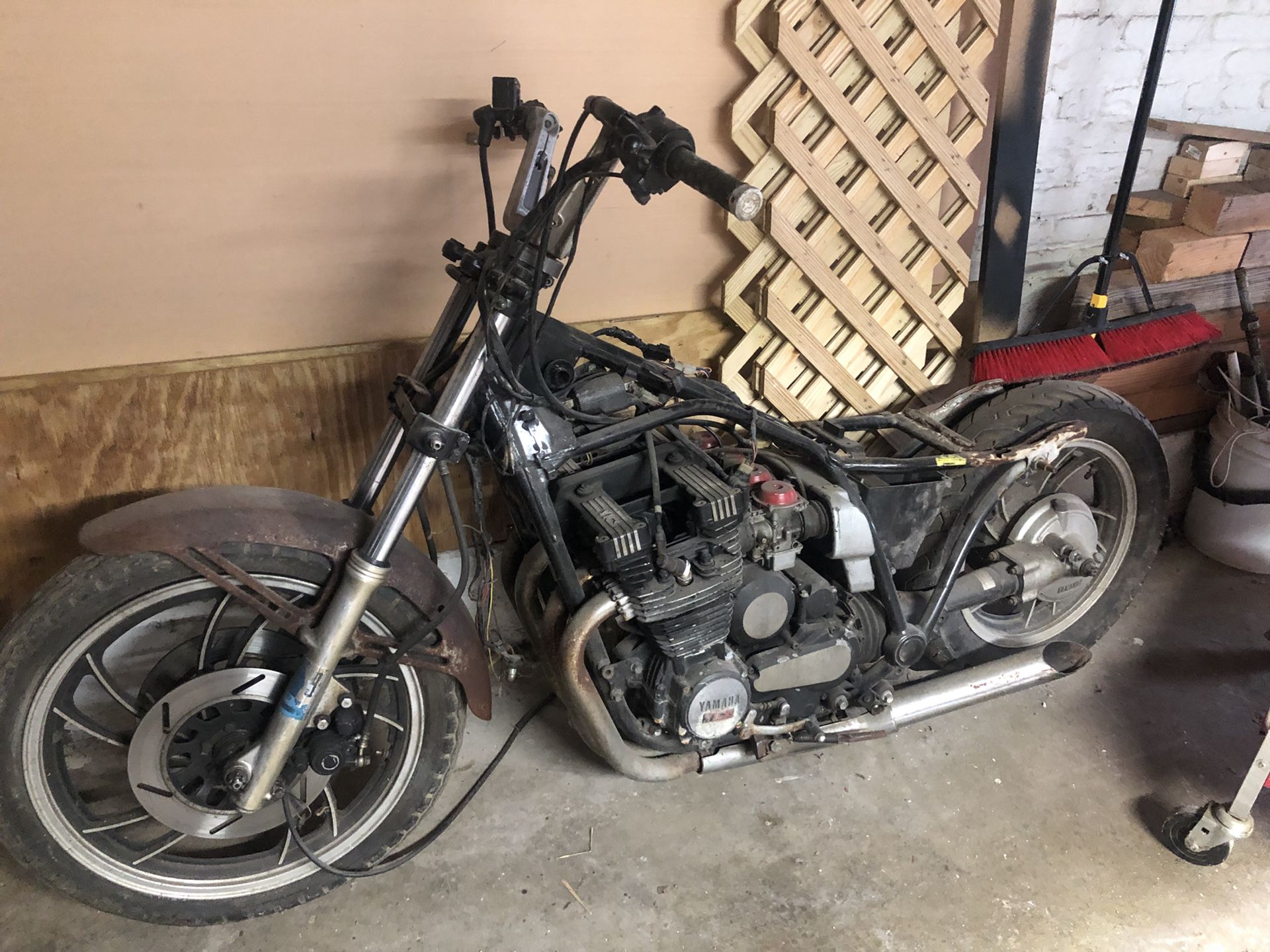1980’s Yamaha XJ 750 motorcycle for parts