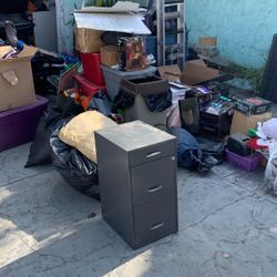 Free Stuff Come Get It 12108 Springview Drive Whittle Ca 90604