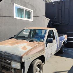 87 Nissan Hard body Parts