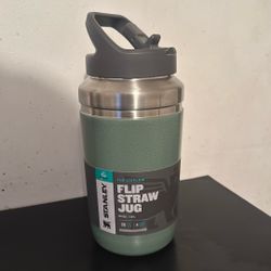 stanley 64 oz flip straw jug
