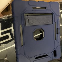 iPad /tablet Cover 10.9” Screen 