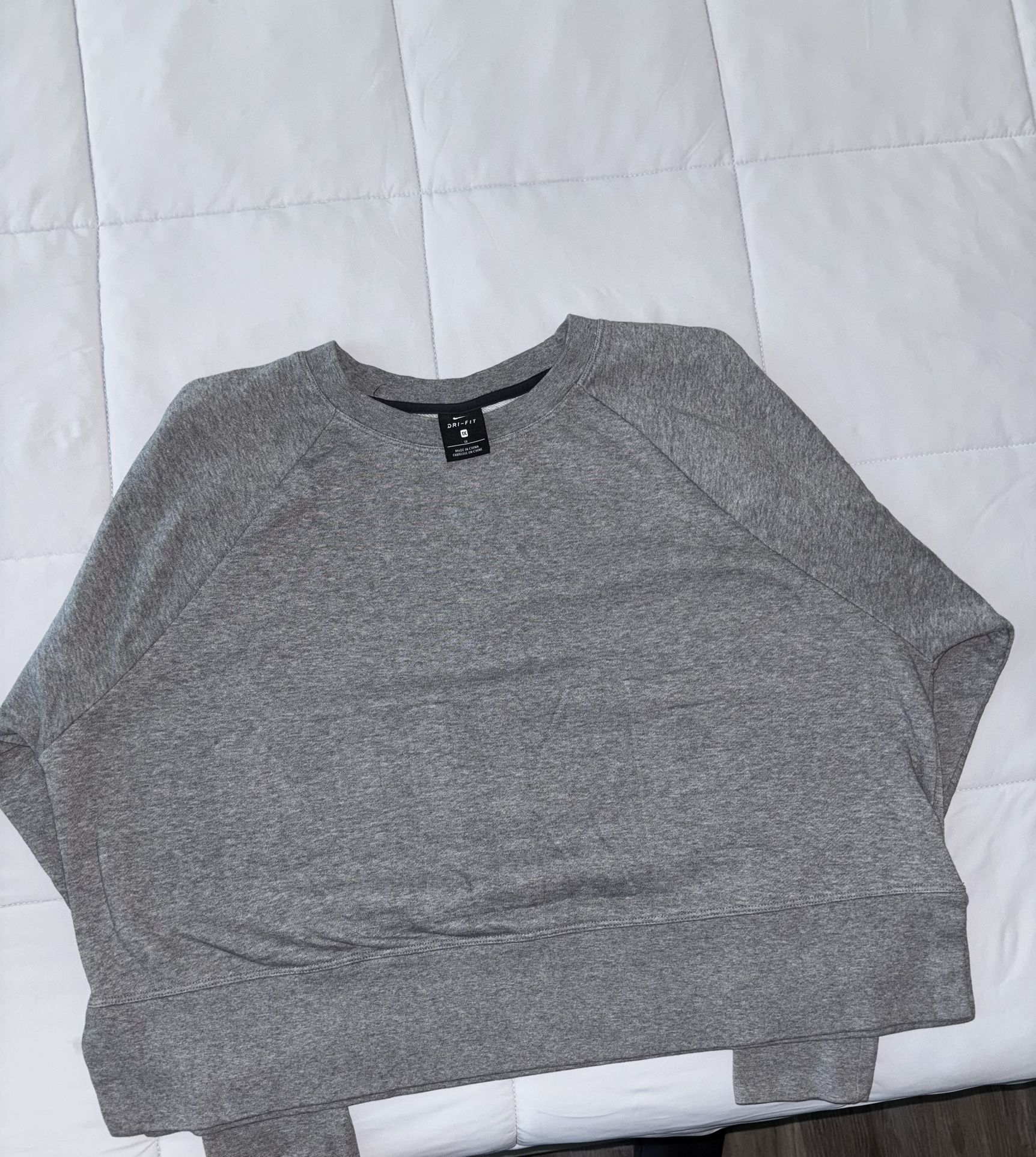 Nike Cropped Crewneck Size XL