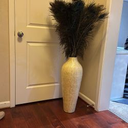 Base With Peacock Feather 