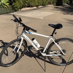 Trek Verve 3 Aluminum Bike,