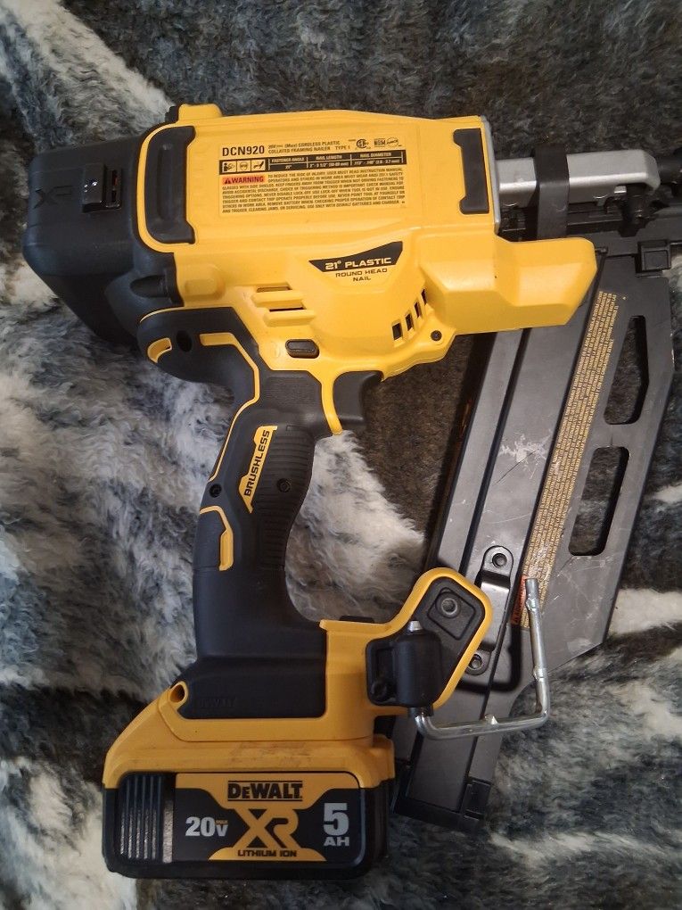 Dewalt 20 Volt Brad Nail Gun