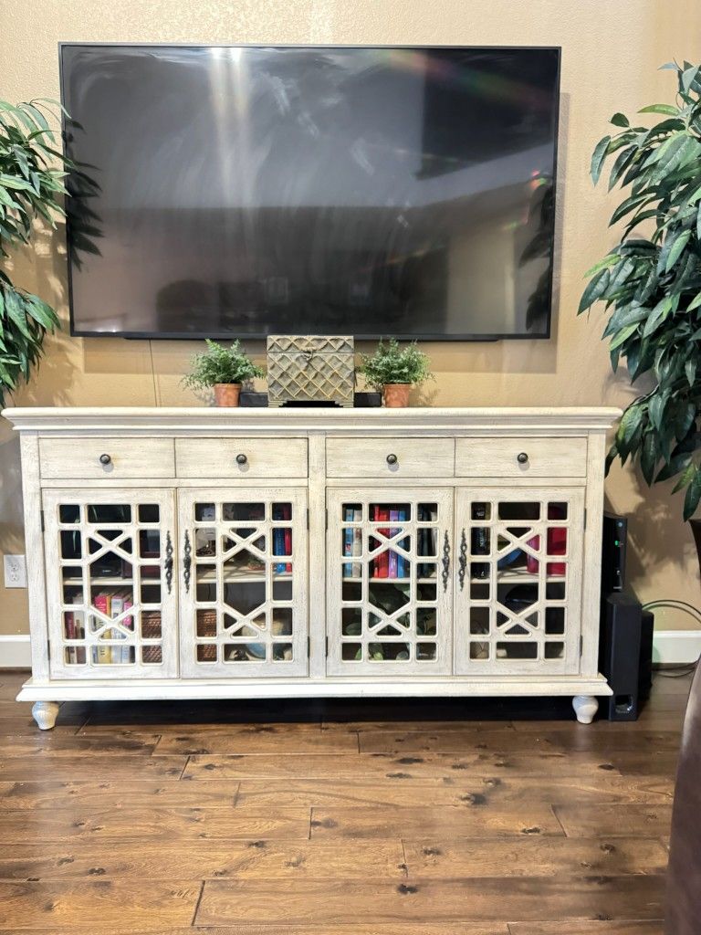 Buffet / TV Stand 