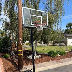 Lifetime 52 inch portable basketball hoop adjustable basketball court new 