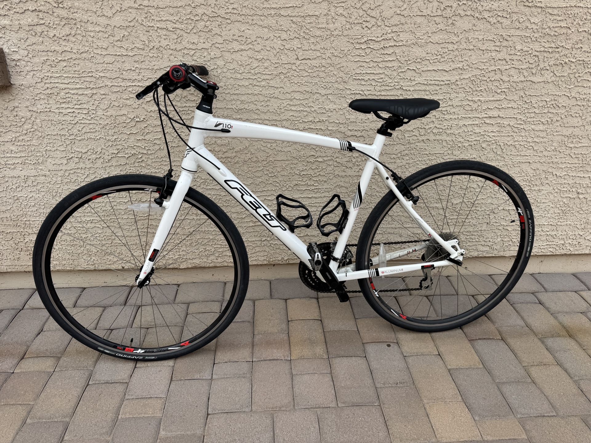 Felt V110F Hybrid / Fitness Bike