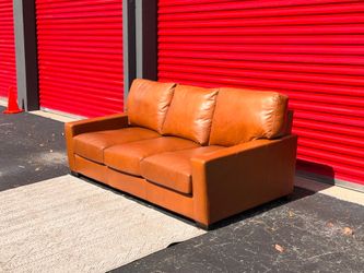 Pottery Barn Turner Leather sofa