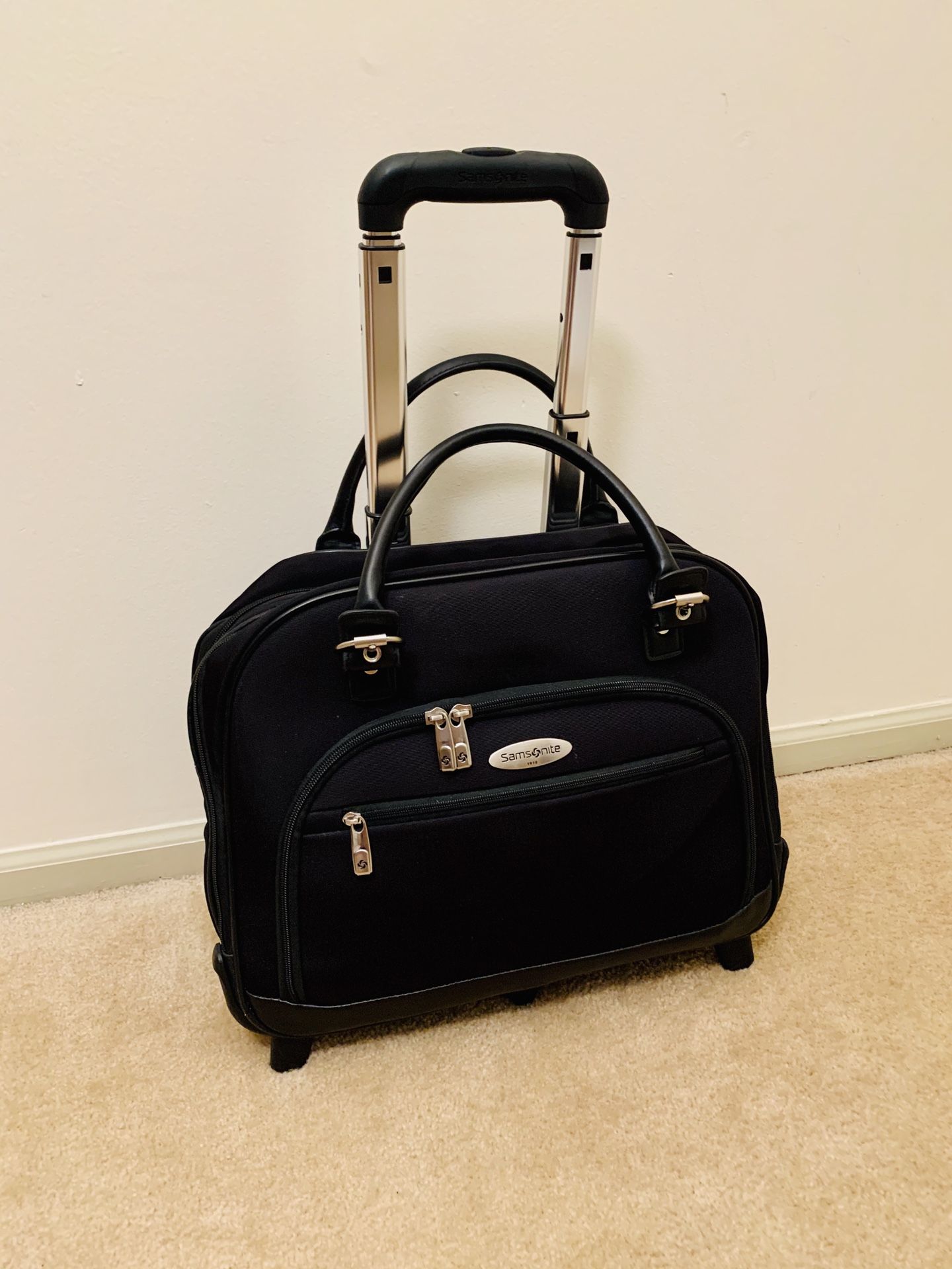 Samsonite Wheeled Briefcase/Carry-On Luggage