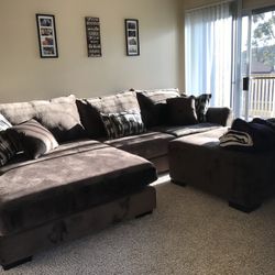 Sofa With A Long Bed Chase And Ottoman 