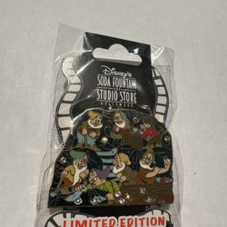 Rare Disney Snow White's 7 Dwarfs Collector Pin Soda Fountain LE 500