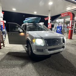 2010 Ford Explorer