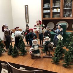 Christi Christmas Carolers dolls