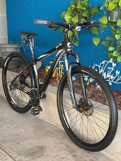 29” Giant Mountain Bike
