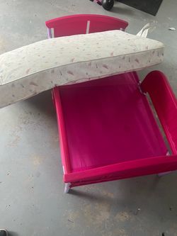 Free toddler bed and mattress