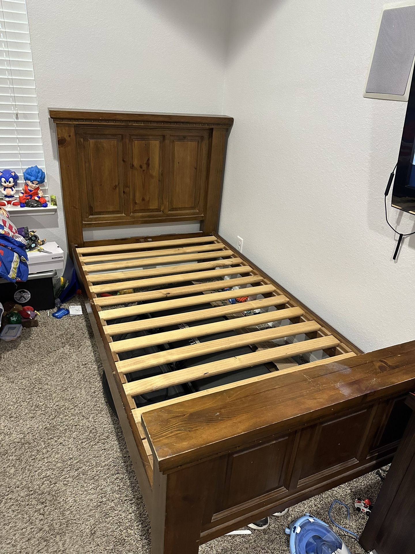 Solid Wood Twin Bedroom