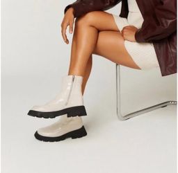 New, Katy Perry Daarling Boots Sz 11 Women’s 