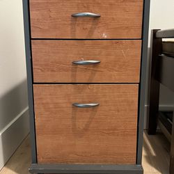 File Cabinet With Wheels 