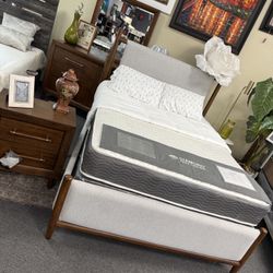 Queen Bedroom Set On Sale ❄️