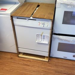 GE DISHWASHER 24” 