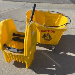 Rubbermaid Commercial Mop Bucket with Wringer – Yellow Rubbermaid