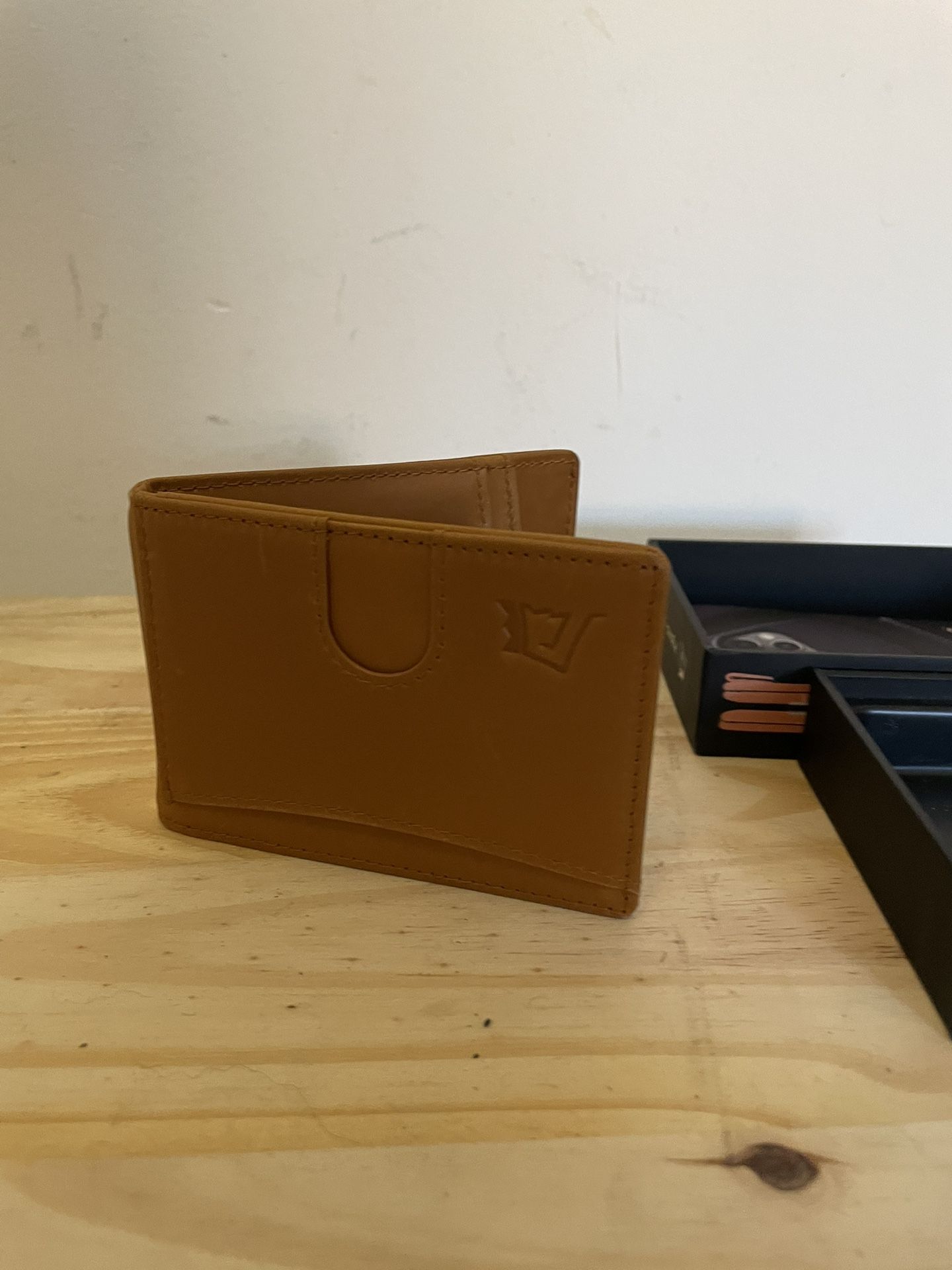 Kings Loot Hybrid Wallet