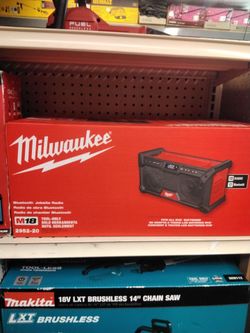 MILWAUKEE BLUETOOTH JOBSITE RADIO