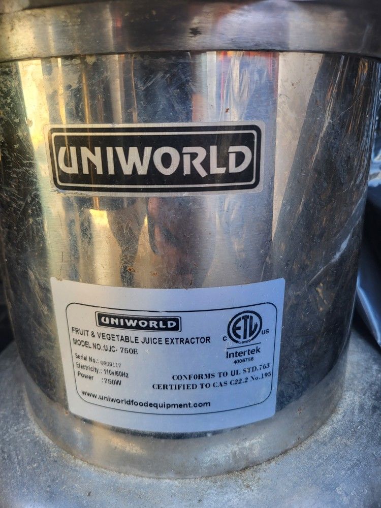 Uniworld Commercial Juicer 