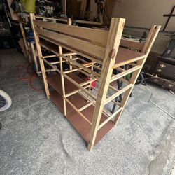 I Build Furniture 