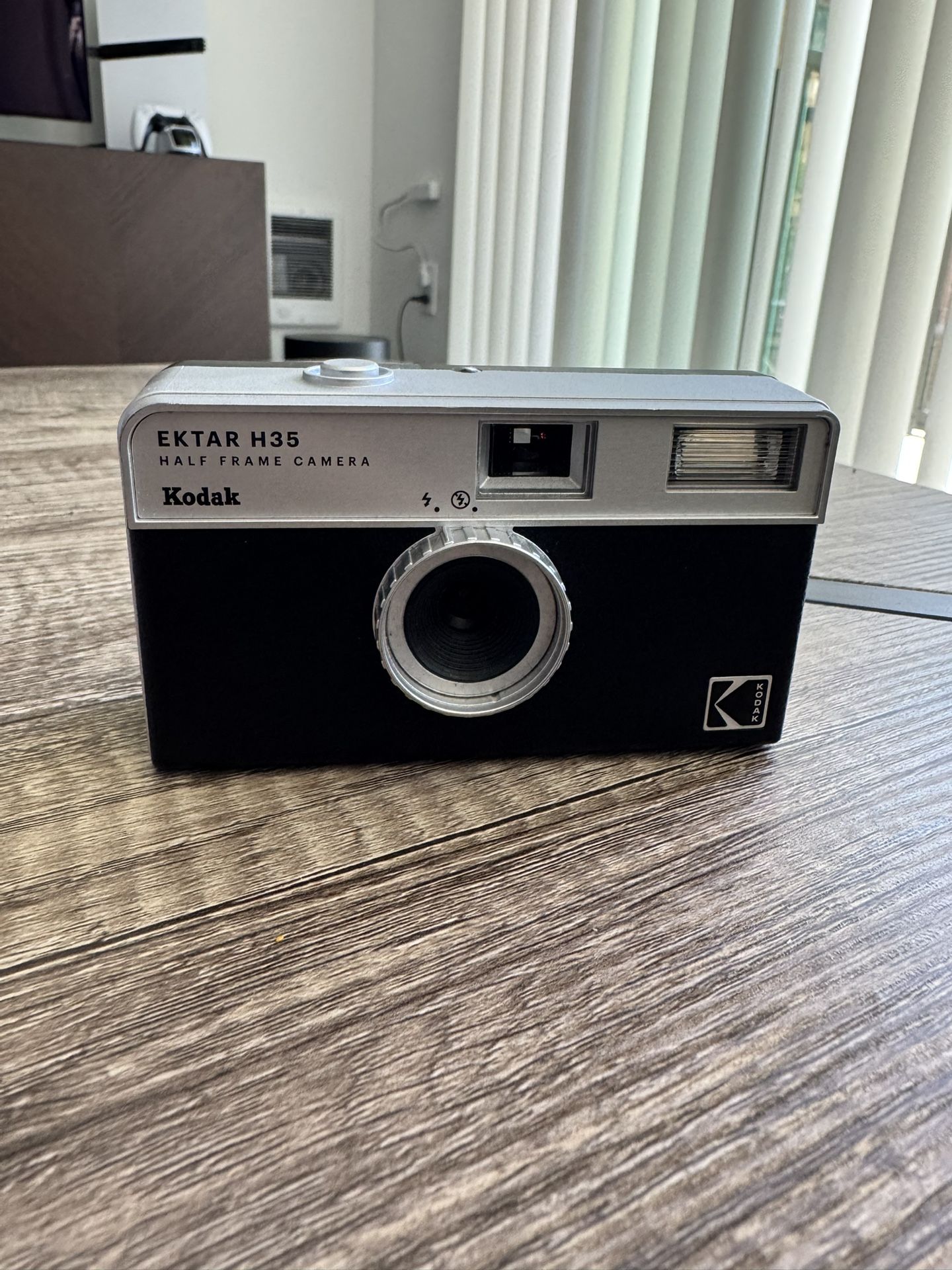 KODAK EKTAR H35 Half Frame Film Camera, 35mm, Reusable