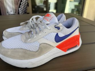 Women’s Nike 8.5 shoes