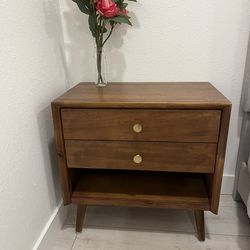 Set Of Two Brown Night Stands With Gold Handles - Like New