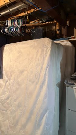 3 Twin mattresses